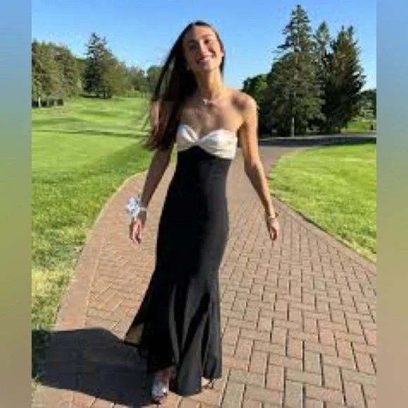 Petal & pup Runaway strapless chiffon maxi dress nwot - Picture 6 of 9